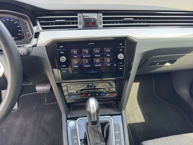 Volkswagen Passat Business DSG