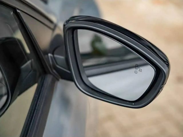 Peugeot 208 MHEV Automaat | 360° Camera | Dodehoekd. | Zete...