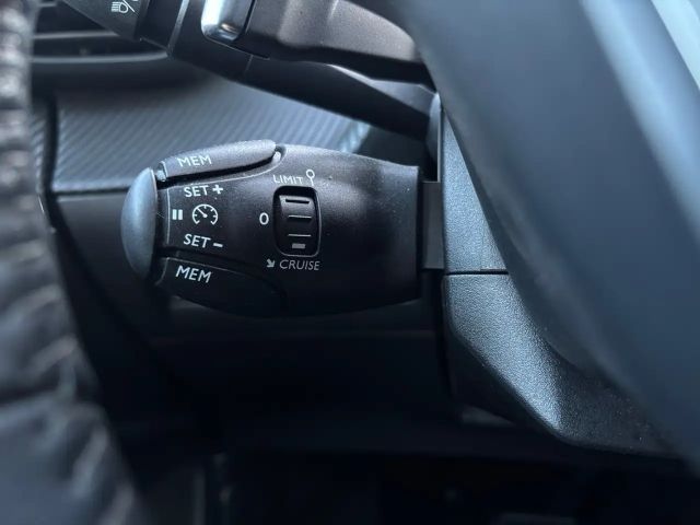 Peugeot 2008 Allure Pack EAT8