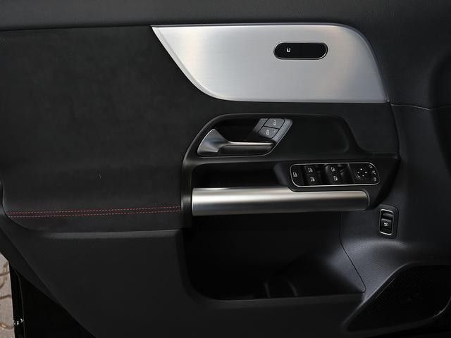 Mercedes-Benz GLA 200 AMG Line