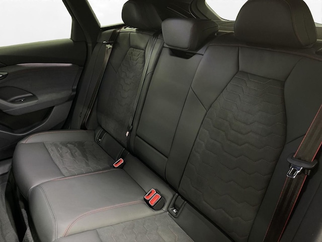 Audi A6 e-tron Avant Quattro