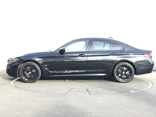 BMW 530 530e M-Sport Sedan