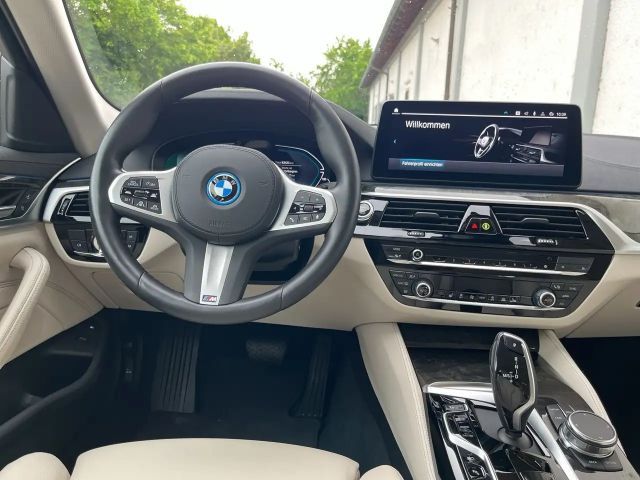 BMW 530 530e Sedan xDrive