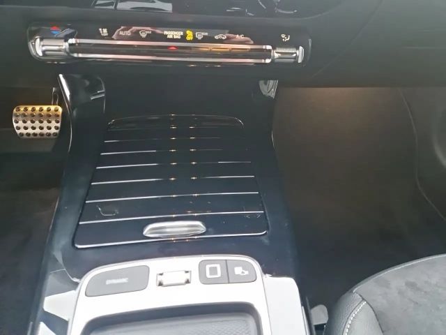 Mercedes-Benz A 200 A 200 d