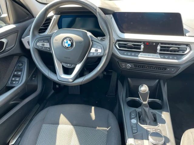 BMW 116 116i 5-deurs Sedan