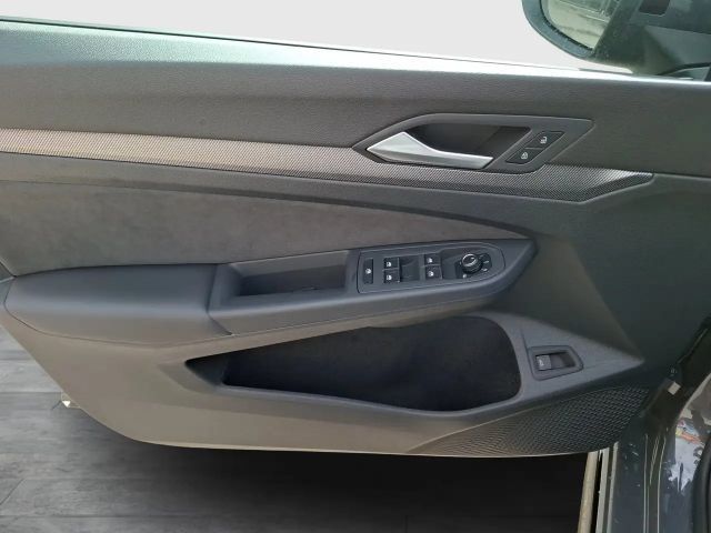 Volkswagen Golf DSG Sport Variant