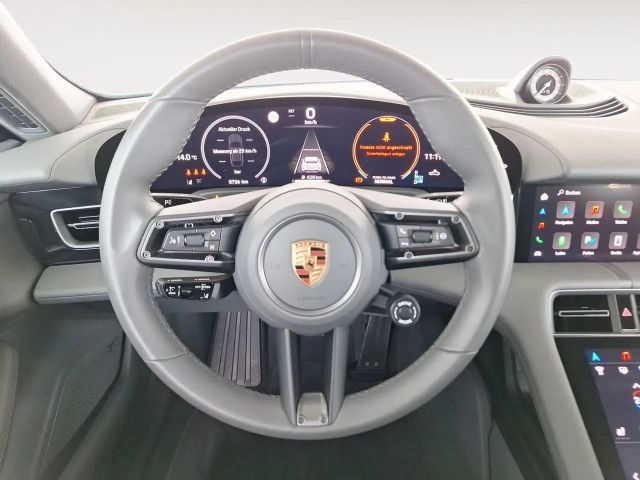 Porsche Taycan 4S Cross Turismo