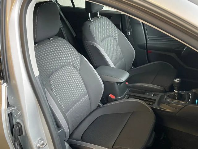 Ford Focus Cool & Connect Wagon