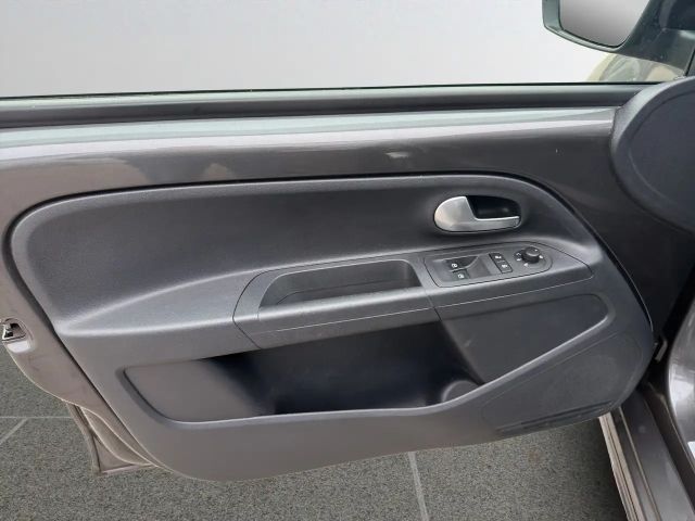 Volkswagen e-up! Plus Style