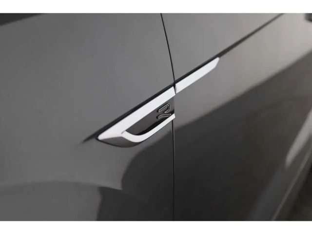 Volkswagen T-Roc 1.5 TSI DSG R-Line