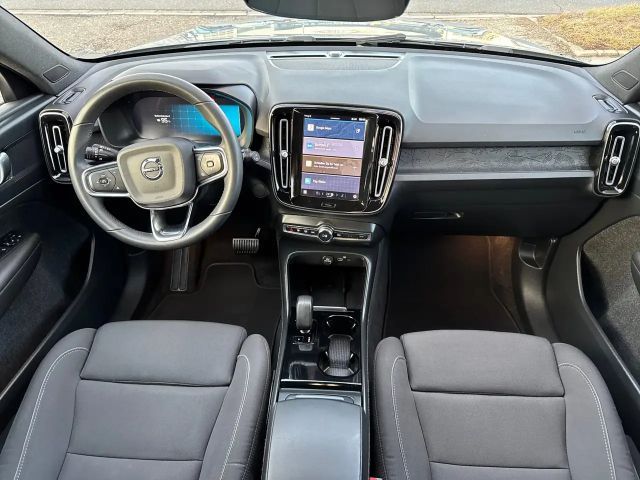 Volvo XC40 Core Recharge