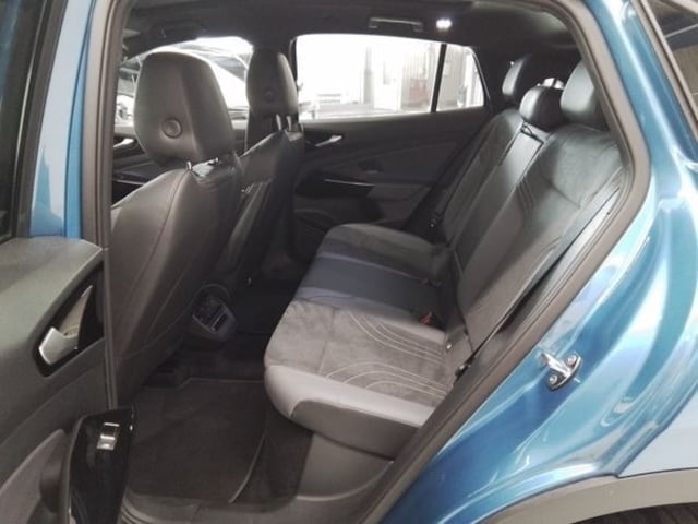 Volkswagen ID.5 286PS NP.69T ACC.5J-G.WÄRMEPUMPE.AHK.AREA-VIEW.NAVI.HUD.PANO.LED