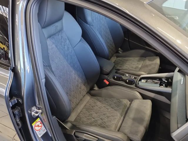 Audi A3 45 TFSI Hybride S-Line Sedan