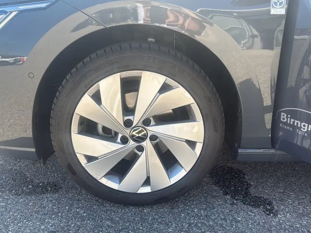 Volkswagen Golf Business DSG Variant