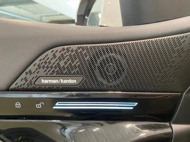 BMW 520 520d M-Sport Sedan