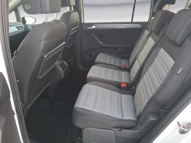 Volkswagen Touran 2.0 TDI DSG Highline R-Line