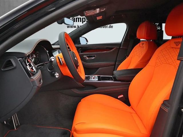 Bentley Flying Spur Hybrid V8