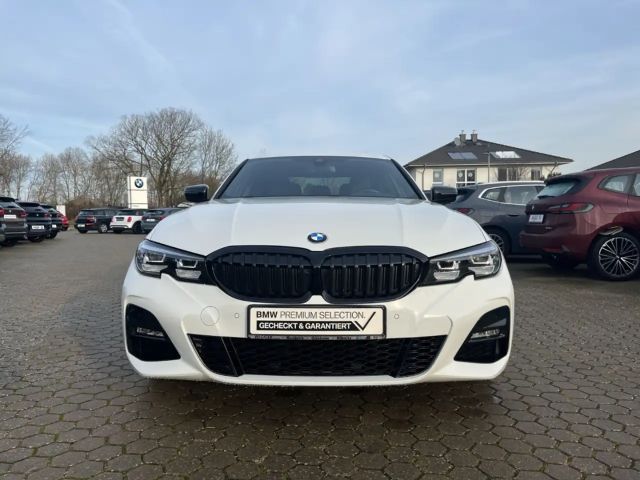 BMW 318 318i M-Sport Sedan