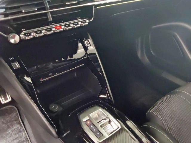 Peugeot 2008 EAT8 GT-Line