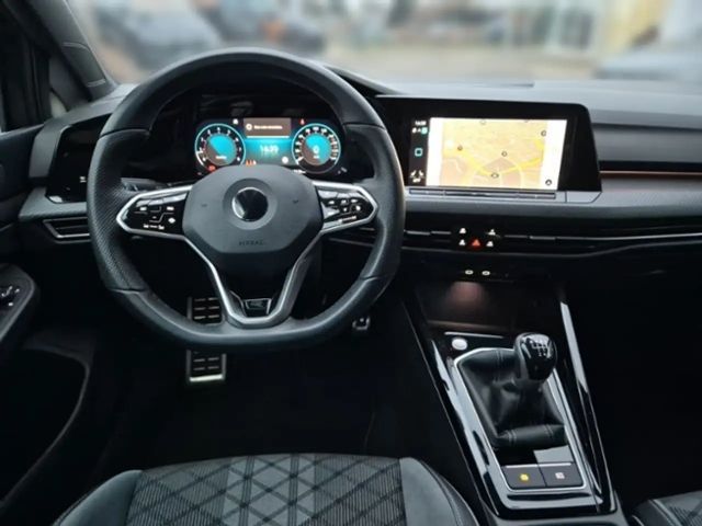 Volkswagen Golf 1.5 TSI Golf VIII R-Line