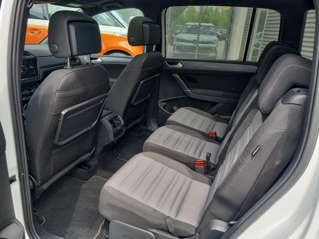 Volkswagen Touran 1.5 TSI DSG R-Line