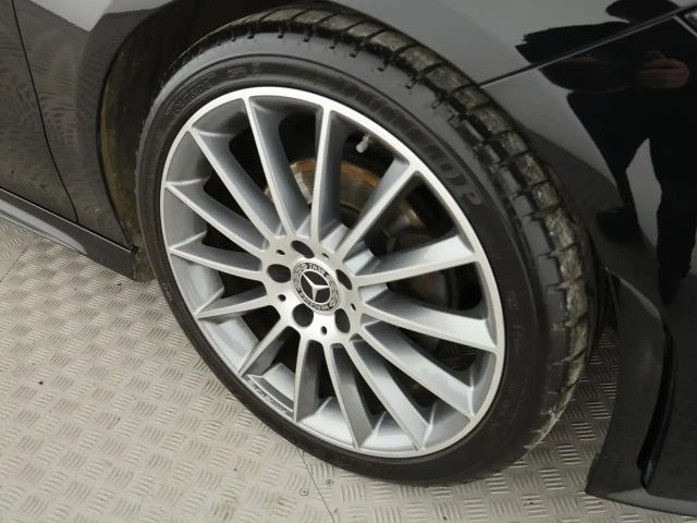 Mercedes-Benz CLA 200 AMG Line Coupé