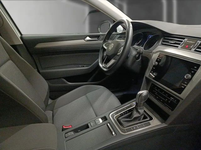 Volkswagen Passat 1.5 TSI DSG Variant
