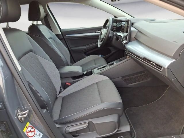 Volkswagen Golf DSG Life