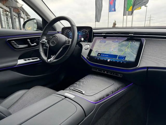 Mercedes-Benz E 220 AVANTGARDE E 220 d Estate