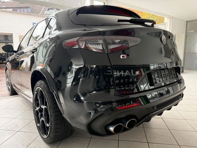 Alfa Romeo Stelvio Q4 Quadrifoglio Turbo