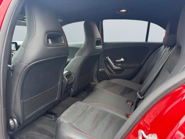 Mercedes-Benz A 200 AMG Line