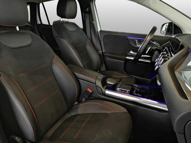 Mercedes-Benz GLA 180 AMG Line