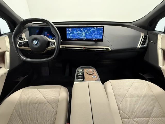 BMW iX xDrive50