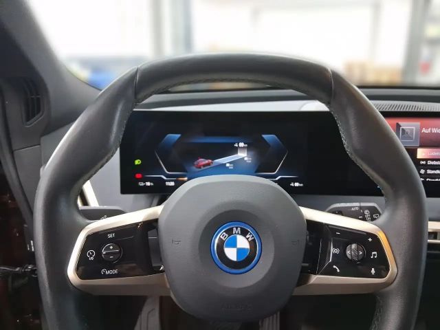 BMW iX xDrive40
