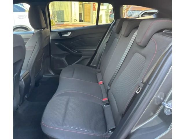 Ford Focus EcoBoost ST Line Wagon