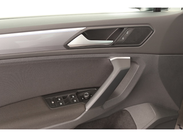 Volkswagen Tiguan 1.5 TSI Active AHK LED VIRTUAL NAVI ACC KAMERA DAB APP PDC ALU