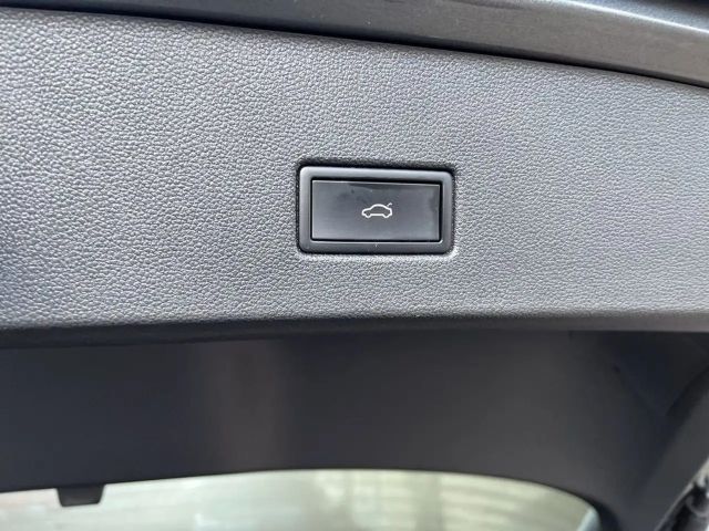 Volkswagen T-Roc 1.5 TSI DSG R-Line