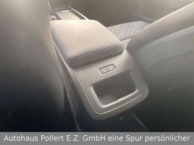 Volvo V60 Core Hybrid