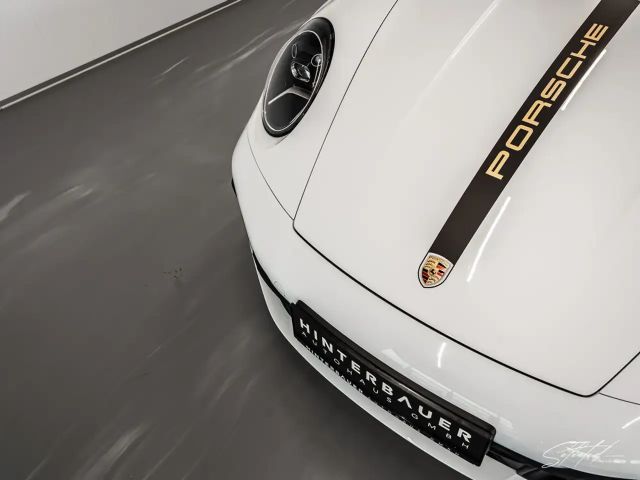 Porsche 911 4 Carrera Coupé