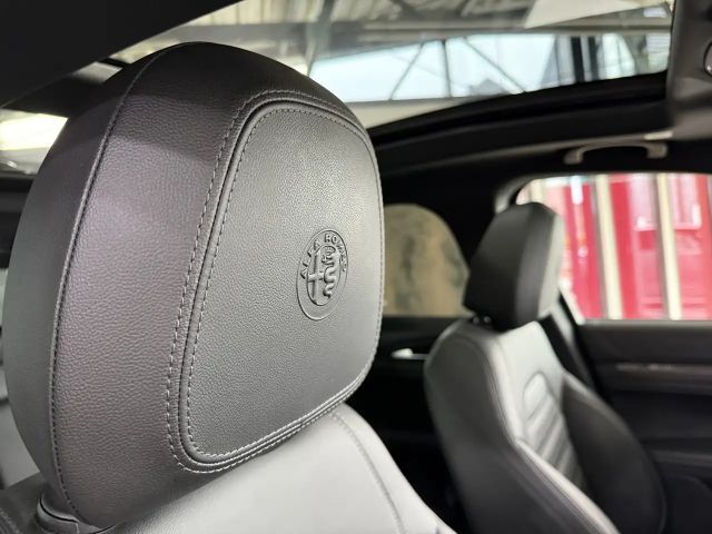 Alfa Romeo Stelvio Q4 Quadrifoglio