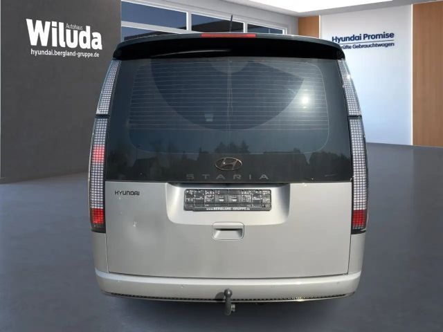 Hyundai Staria Signature