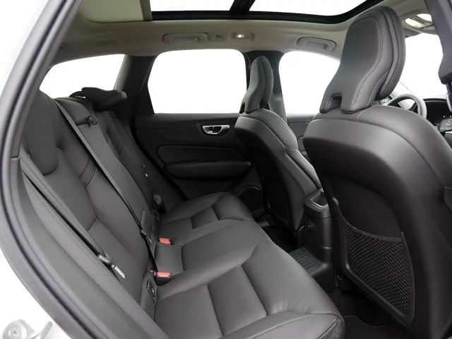 Volvo XC60 AWD Dark Plus T6