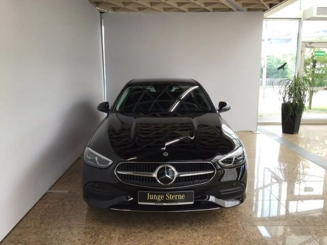 Mercedes-Benz C 200 AVANTGARDE Sedan