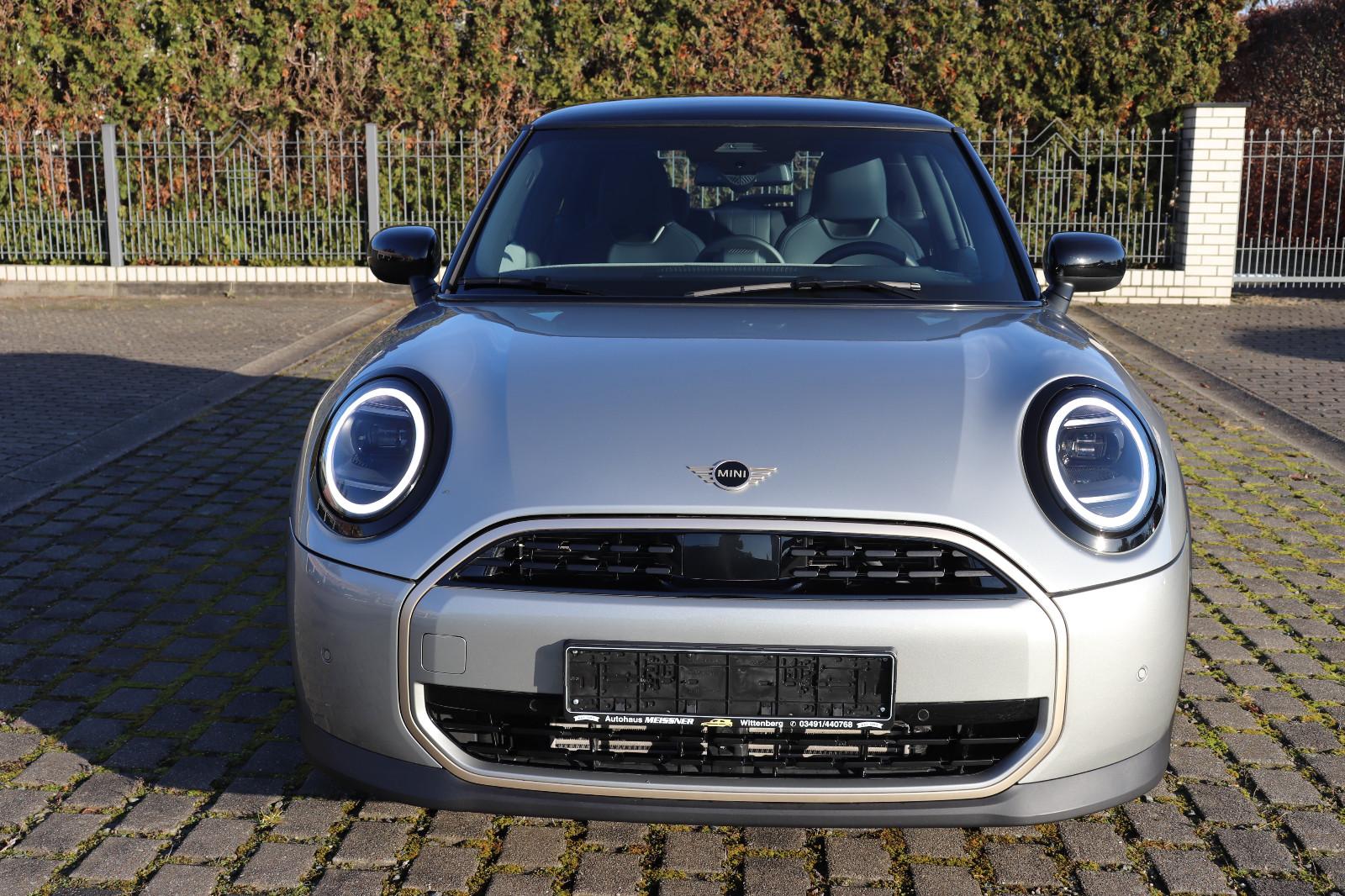 MINI Cooper Favoured John Cooper Works
