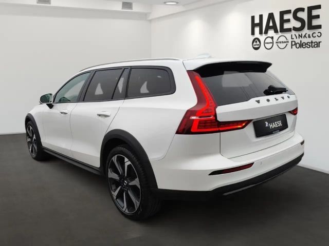 Volvo V60 Cross Country AWD Plus