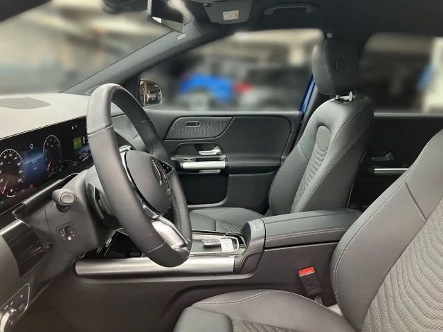 Mercedes-Benz B 200 Progressive Sedan