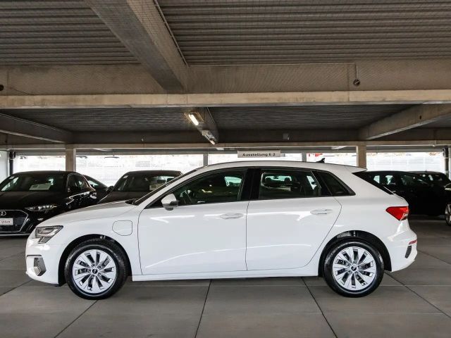 Audi A3 40 TFSI Hybride Sedan