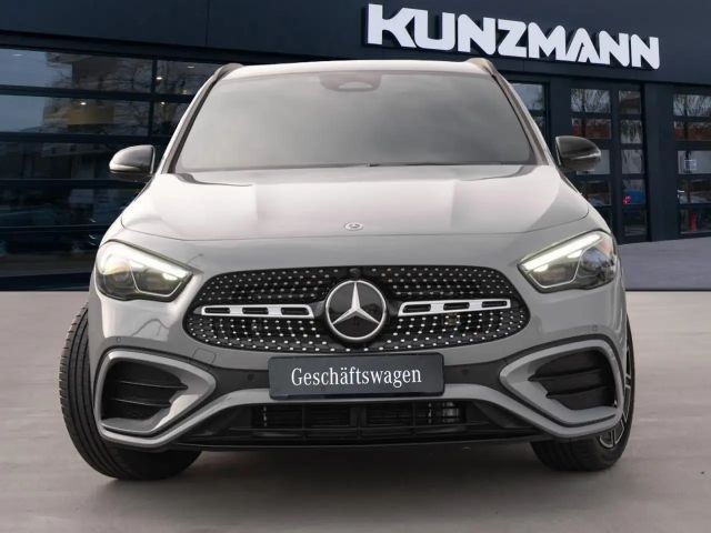 Mercedes-Benz GLA 200 AMG Line