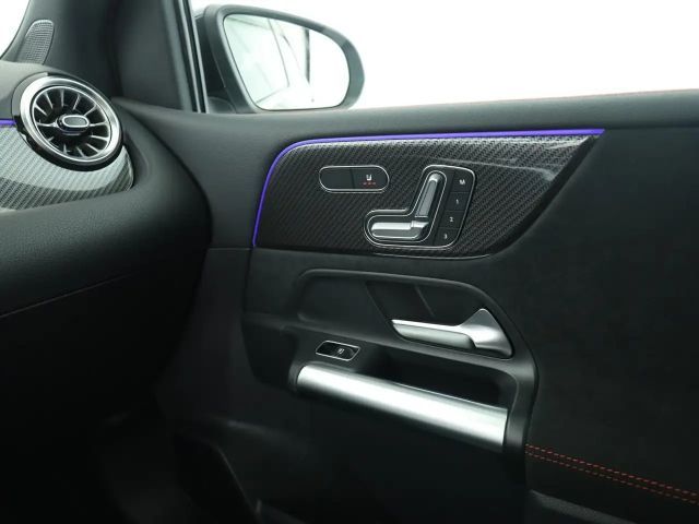 Mercedes-Benz B 220 AMG Line B 220 d