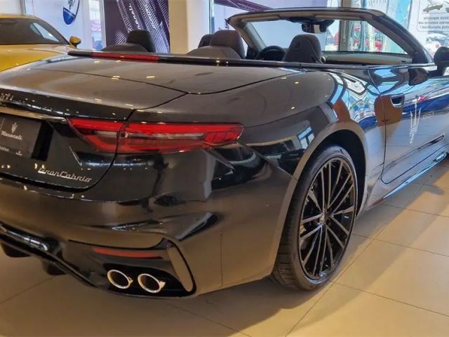 Maserati GranCabrio Trofeo